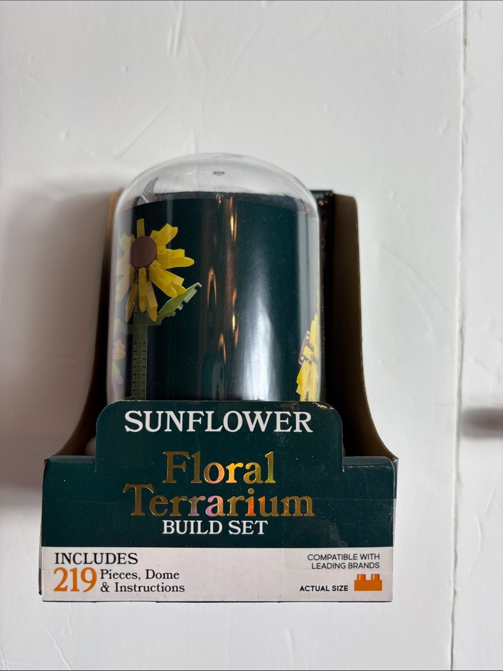Sunflower Floral Terrarium Build Set - Dark Green and Yellow